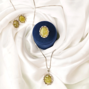 Green Serpentine Stone Pendant Set