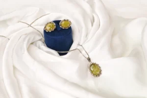 Serpentine Necklace & Ring Set - Green Pendant by Naila J Designs